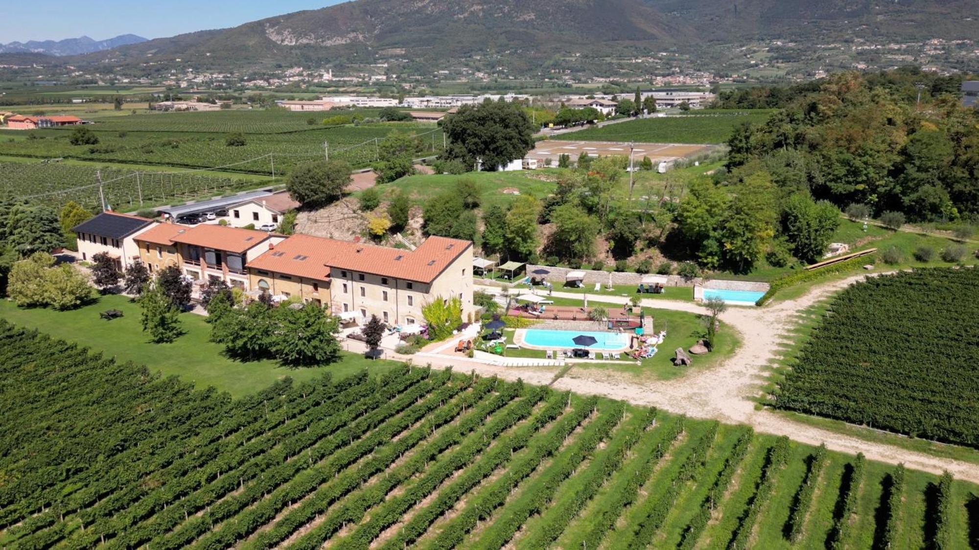 Agriturismo Corte Patrizia Caprino Veronese Buitenkant foto