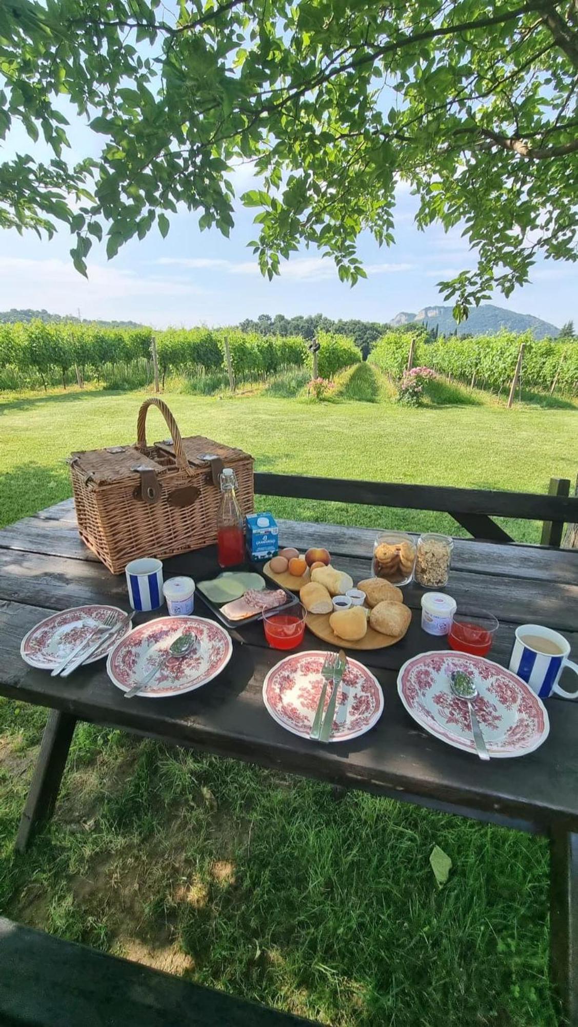 Agriturismo Corte Patrizia Caprino Veronese Buitenkant foto
